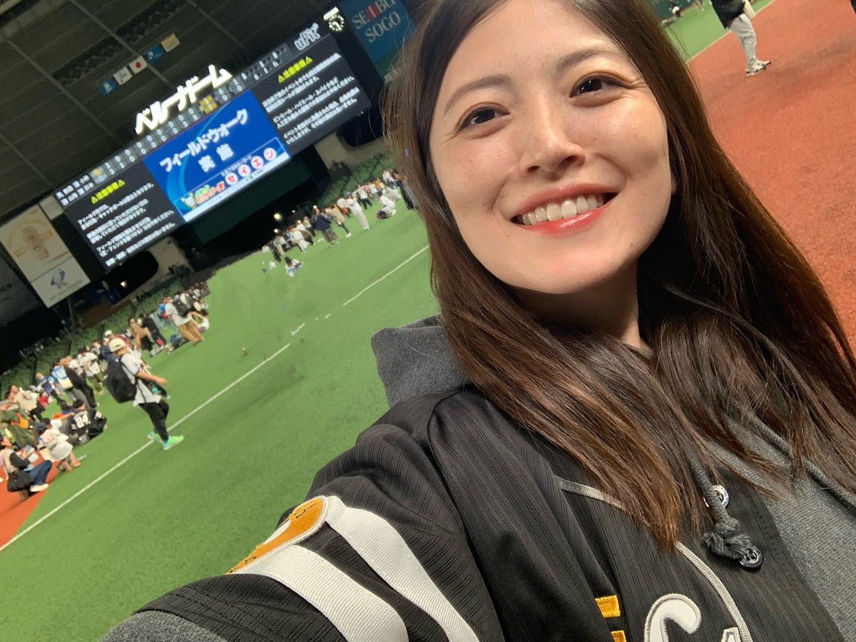 Ririko_kinosita's tweet photo. 今日はお家で���ールスターを見てます⚾️

私はソフトバンク推しです⭐️

ですが、

パ・リーグならなんでも見にいってます！

セ・リーグも詳しくなりたいなぁ^ ^ https://t.co/hGcRx79Oxr