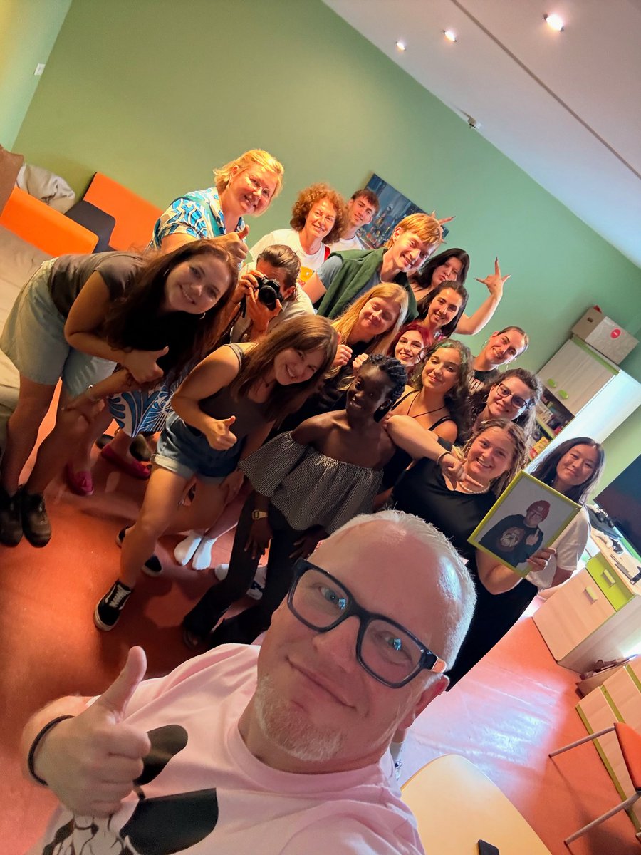 Pie mums šodien bija ciemiņi no Čehijas, Dānijas, Itālijas, Rumānijas, Lietuvas, Latvijas un Ukrainas.
✌🏼