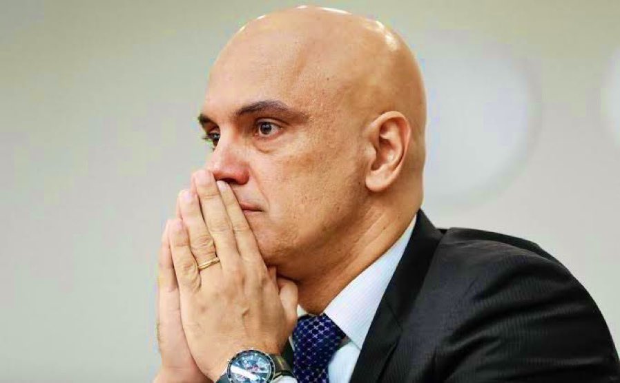 NewsLiberdade's tweet image. 🚨URGENTE - Tornozeleira em Bolsonaro provoca divergências, e críticas a Moraes ganham força, com a maior parte da mídia alegando censura nas cautelares