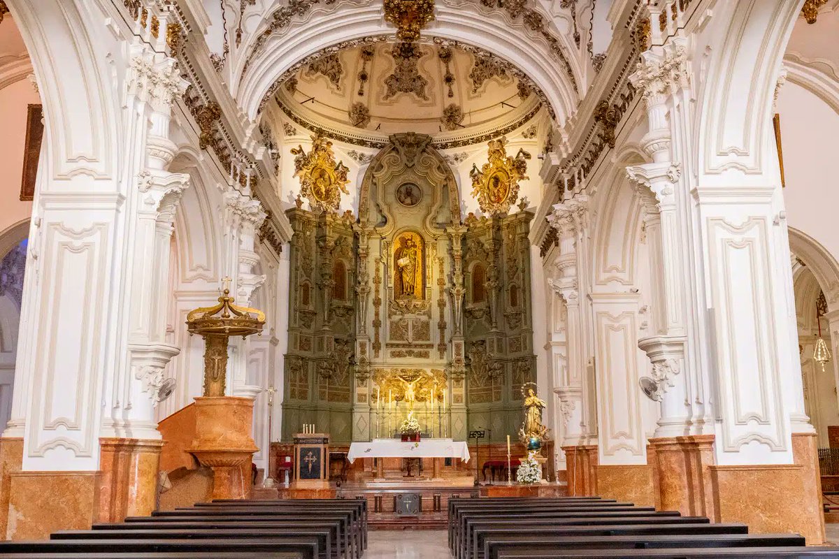 turismodemalaga's tweet image. ⛪️ Un 25 de julio de 1490, Día de Santiago, se fundó en Málaga la iglesia de Santiago, el templo más antiguo de la ciudad. 

Esta iglesia histórica guarda un hito singular: aquí fue bautizado Pablo Picasso, el genio universal nacido en esta ciudad.

👉🏼 visita.malaga.eu/es/que-ver-y-h…