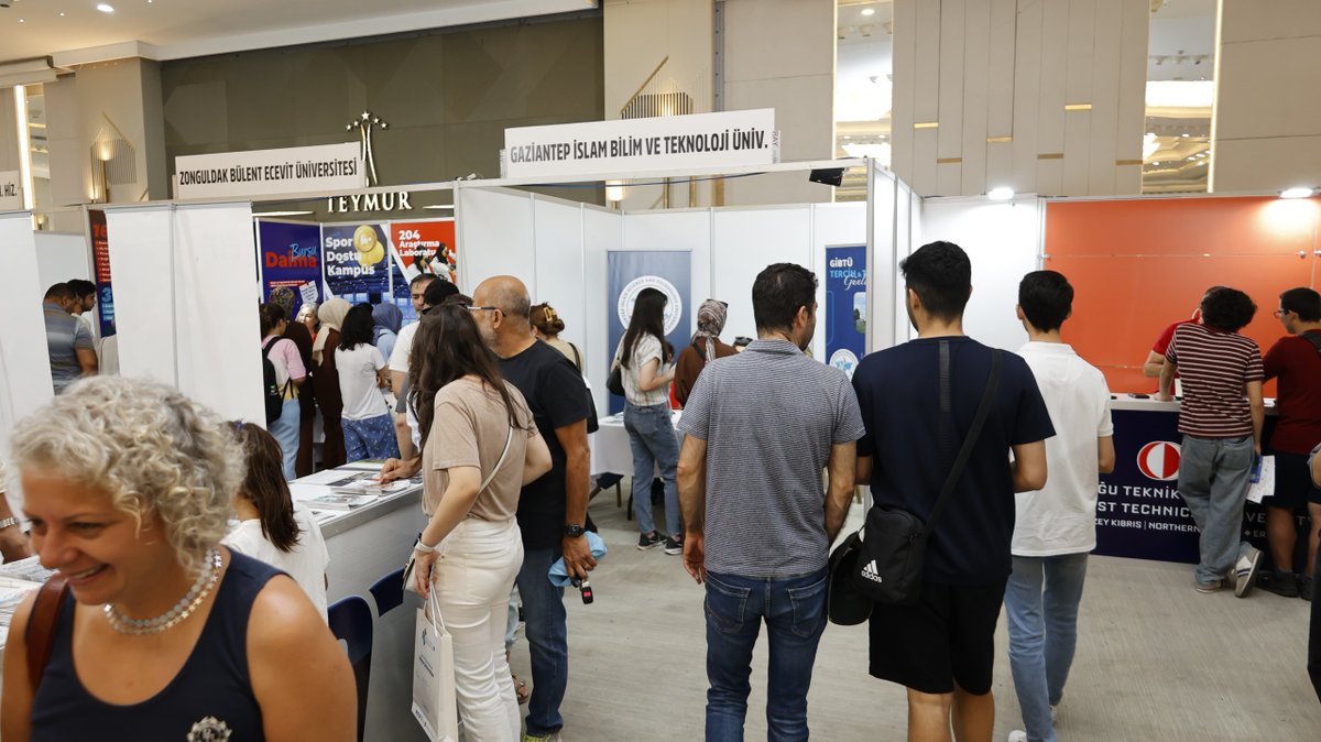 🎓 GİBTÜ Tercih Fuarlarında Yerini Aldı
Üniversitemiz, eş zamanlı düzenlenen iki tercih fuarında aday öğrencilerle buluştu.
Tanıtım ekibimiz, programlarımız ve olanaklarımız hakkında bilgi verdi.

#GİBTÜ #GISTU #Tercih2025