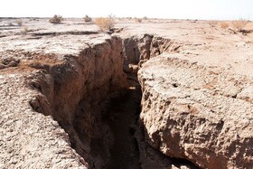 RouhollahR17762's tweet image. طبیعت هشدار می دهد و بعد به سختی انتقام می گیرد. از خشم زمین بترسید.
یک متخصص صورت مساله را پاک نمی کند و اجازه نمی دهد خطر بازیچه دست دعواهای سیاسی و دلقک های رسانه ای شود.
راه نجات اعتماد در عمل به متخصصان و نخبگان واقعی و نه ساختگی و سفارشی است.
@drpezeshkian