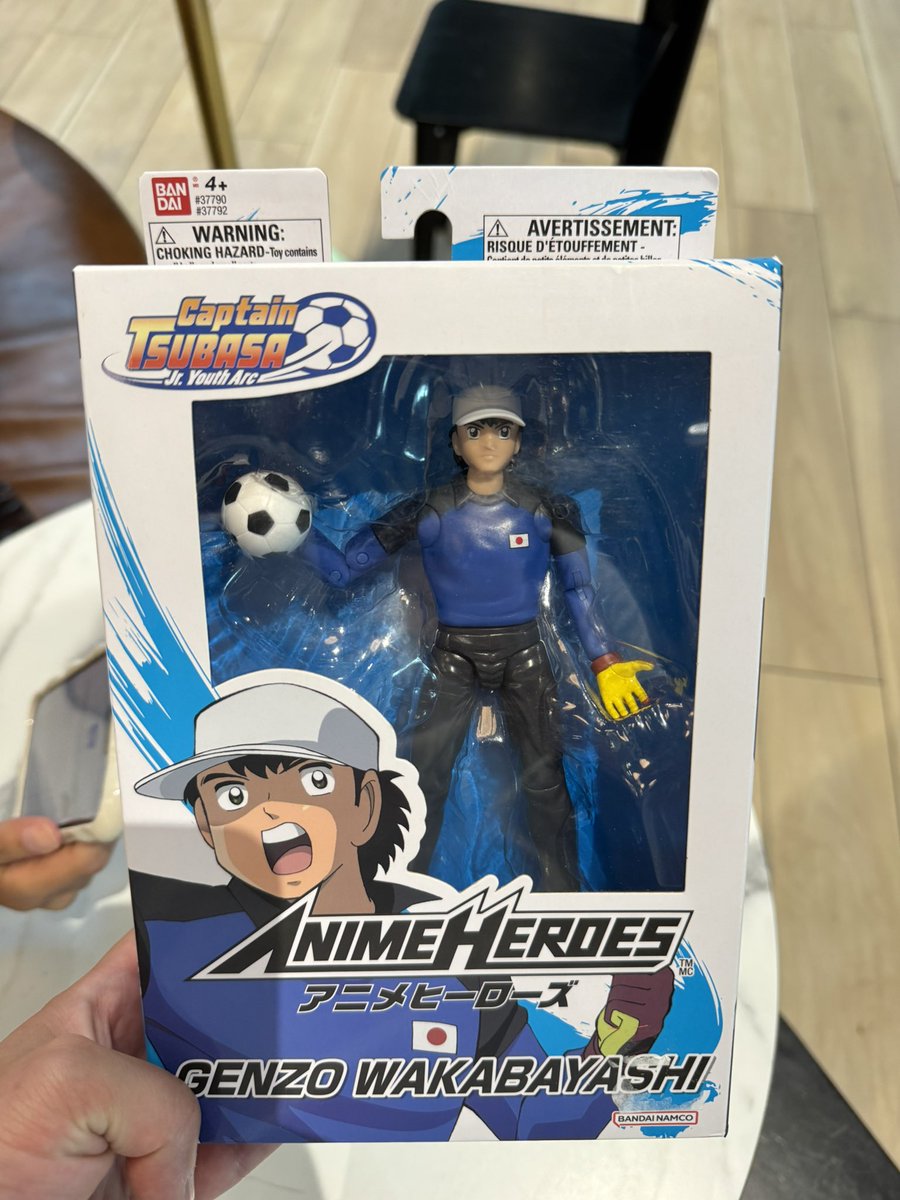 PepedelBosque's tweet image. Las joyitas que uno se puede encontrar en las jugueterías de los aeropuertos. Genzo Wakabayashi, mejor conocido como Benji Price 🙌🏼
