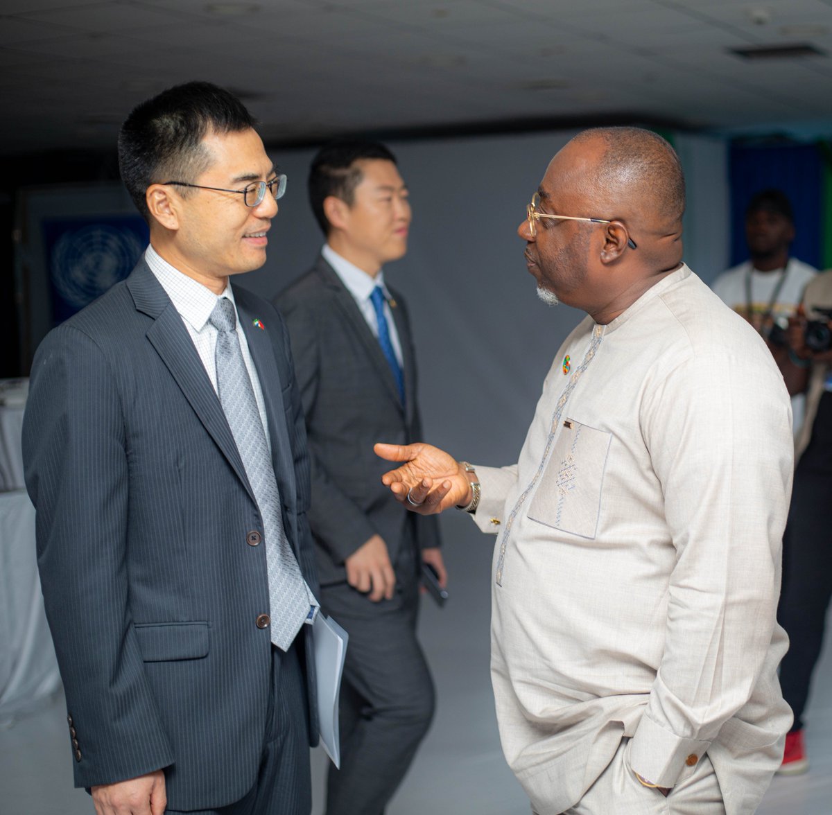 UNDPSierraLeone's tweet image. Happening now
@UNDPSierraLeone, with support from the Government of China, is unveiling a project to provide furniture to schools and universities, transforming learning spaces for students across 🇸🇱. Stay tuned for updates!
@Amb_WangQing @FredAmpiah