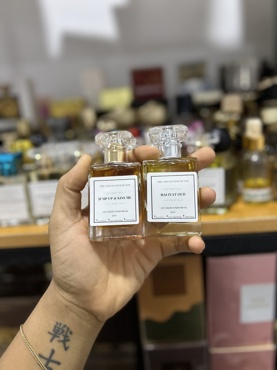 scentstation_'s tweet image. A client’s order ✨
Jump up & kiss me (30ml) -N15,000
Hacivat oud (30ml) - N20,000
Both available in premium perfume oil.
