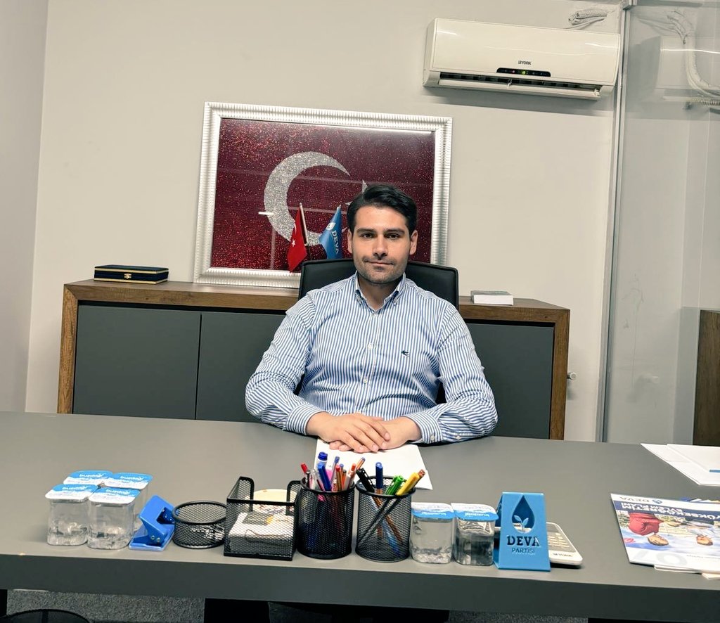 DEVA Partisi İstanbul (@istanbuldadeva) on Twitter photo Bugün DEVA #İstanbul İl Başkanlığımızda Sivil Toplumla İlişkiler Başkanı Sn.Umut GÜNEŞ (<a href="/umutgunes_ug/">Umut GÜNEŞ</a> ) görev almaktadır.
📚Umut Başkanın #kitap tavsiyesi ;
✏️Daron Acemoğlu'nun kaleme aldığı " DAR KORİDOR " kitabıdır.
#farkımızçalışkanlığımız
#ErzurumKongresi
Mustafa Kemal Bugün DEVA #İstanbul İl Başkanlığımızda Sivil Toplumla İlişkiler Başkanı Sn.Umut GÜNEŞ (<a href="/umutgunes_ug/">Umut GÜNEŞ</a> ) görev almaktadır.
📚Umut Başkanın #kitap tavsiyesi ;
✏️Daron Acemoğlu'nun kaleme aldığı " DAR KORİDOR " kitabıdır.
#farkımızçalışkanlığımız
#ErzurumKongresi
Mustafa Kemal