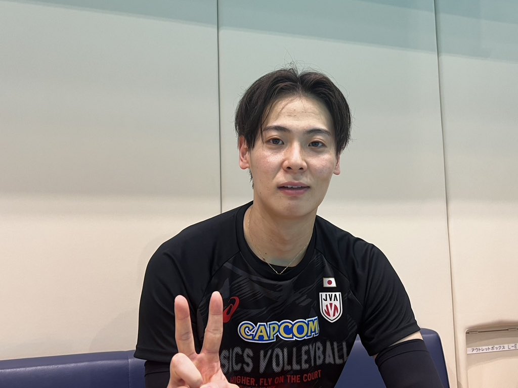 TBSvolleyboo's tweet image. /
2大会連続メダルへ✨✨
一発勝負の決勝ラウンド🔥
\
バレー男子日本代表🇯🇵
決勝ラウンドに向けて本日から
またNTC合宿がスタートしました✨
みんなで声を出し合って
練習はものすごく活気に溢れていました👍
練習後に #永露元稀 選手 #宮浦健人 選手
#富田将馬 選手 #大宅真樹 選手 #西本圭吾…