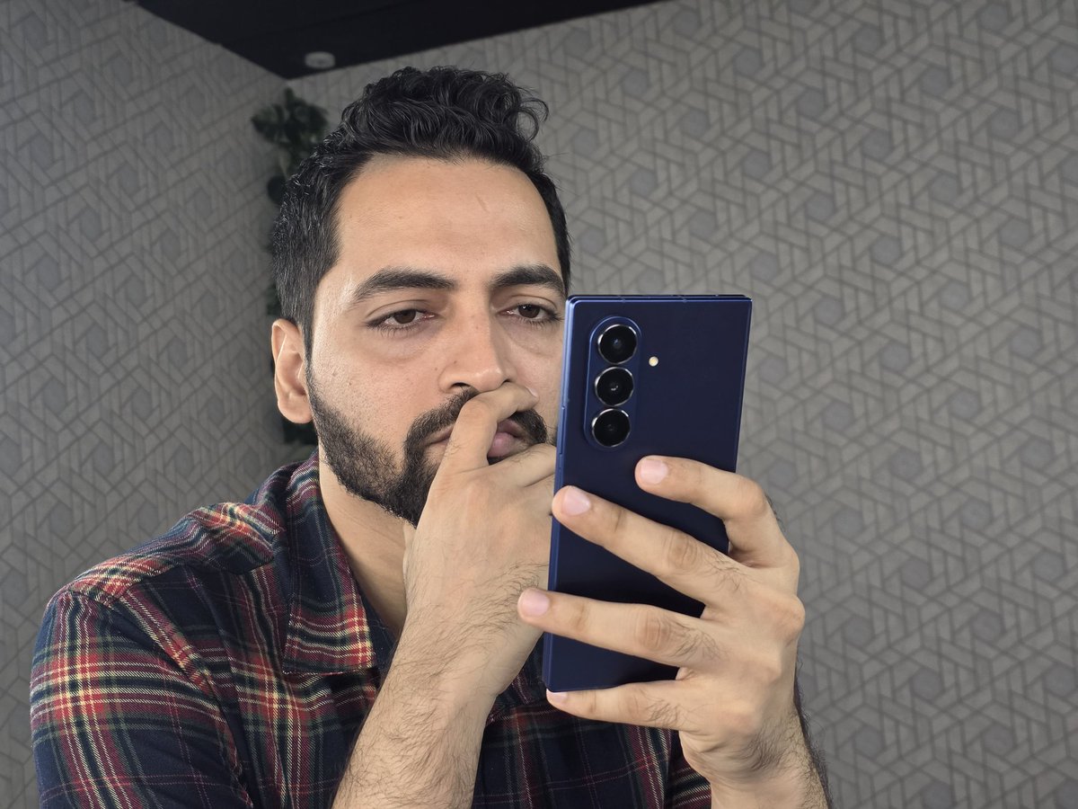 AmreliaRuhez's tweet image. For Me One of the Best Foldable Smartphone of 2025 is Samsung Galaxy Z Fold 7 🫡
The in hand feel is so good now🙂