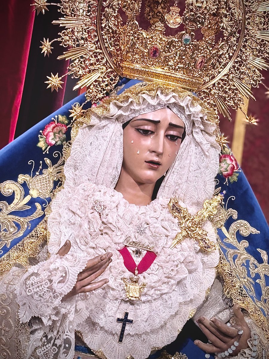 DesdeelArenal's tweet image. Siempre Ella.
Caridad y nada más. 

#AzulBaratillo