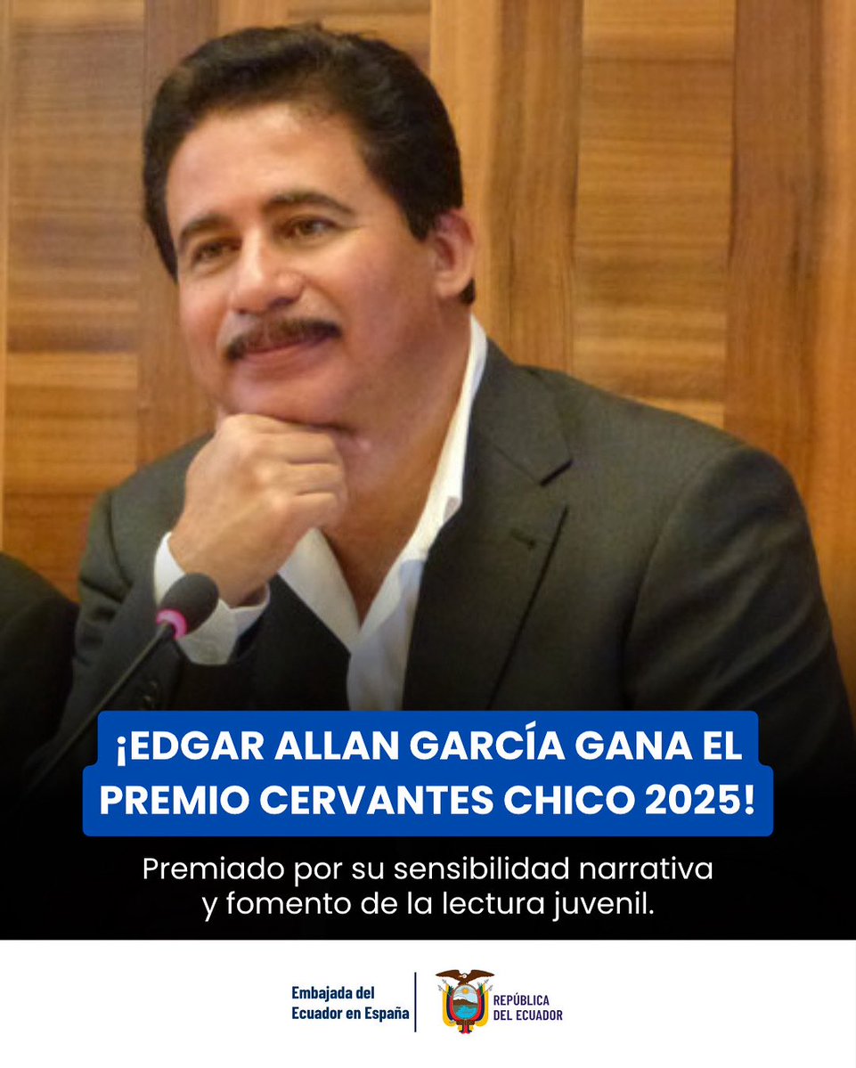 🇪🇨✨ Desde la Embajada del Ecuador en España celebramos con gran orgullo el reconocimiento al escritor guayaquileño Edgar Allan García, ganador del Premio Iberoamericano Cervantes Chico 2025.

¡Felicidades, Edgar Allan García, por ser un referente para las nuevas generaciones!