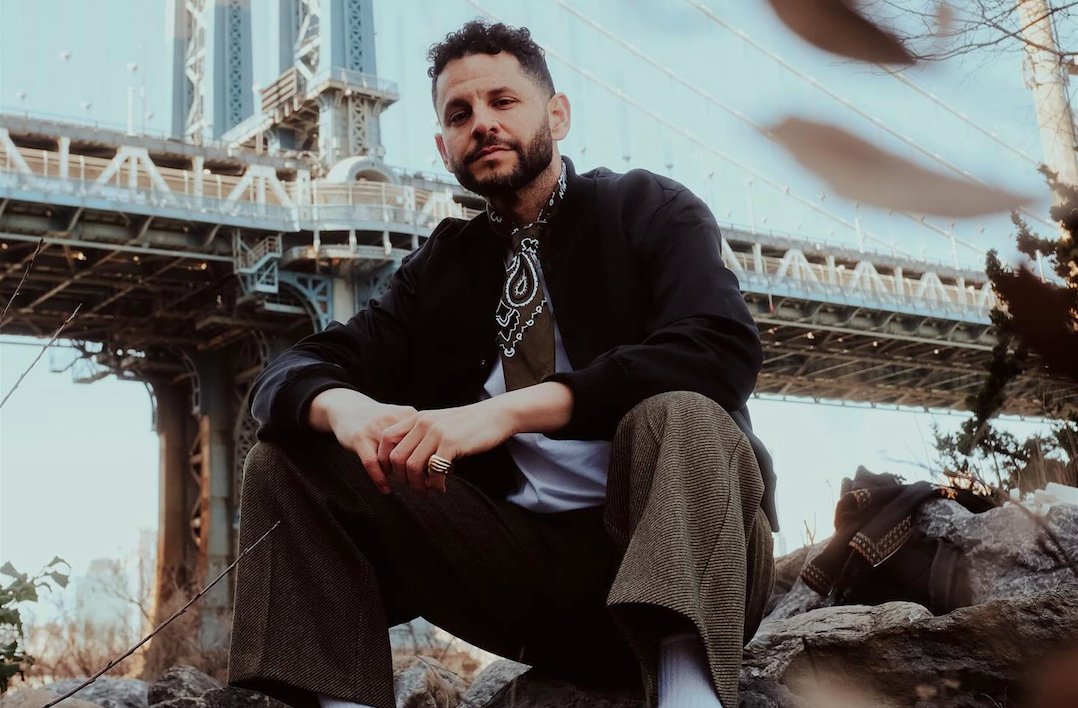 Adam Bernard (@adamsworldblog) on Twitter photo This weekās NYC Scene Report feat. <a href="/johnnyburgosnyc/">Johnny Burgos</a> hitting listeners with some classic soul, Lathe of Heaven drawing inspo from multiple ā80s genres, & @Anamanaguchi creating a video that hearkens back to the days of big budget movie soundtrack songs
tinyurl.com/NYCRptJly23 This weekās NYC Scene Report feat. <a href="/johnnyburgosnyc/">Johnny Burgos</a> hitting listeners with some classic soul, Lathe of Heaven drawing inspo from multiple ā80s genres, & @Anamanaguchi creating a video that hearkens back to the days of big budget movie soundtrack songs
tinyurl.com/NYCRptJly23