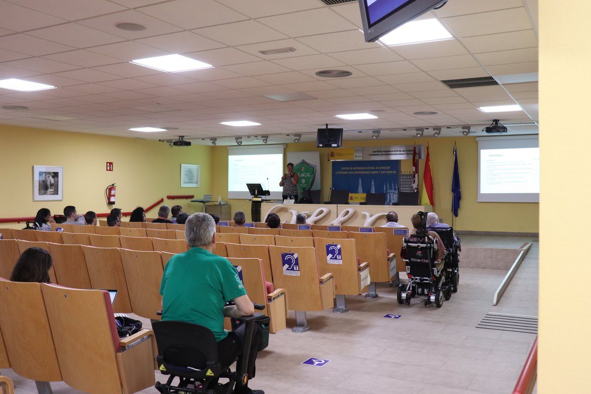 CentroCREER's tweet image. Talleres de terapia ocupacional, disfagia y apoyo psicológico en las Jornadas de @ELA_CyL que se celebran en @CentroCREER @Imserso para formar en el cuidado de los enfermos de #ELA con el fin de resolver sus dudas y/o darles determinadas pautas #EncuentrosCreer #laELAexiste