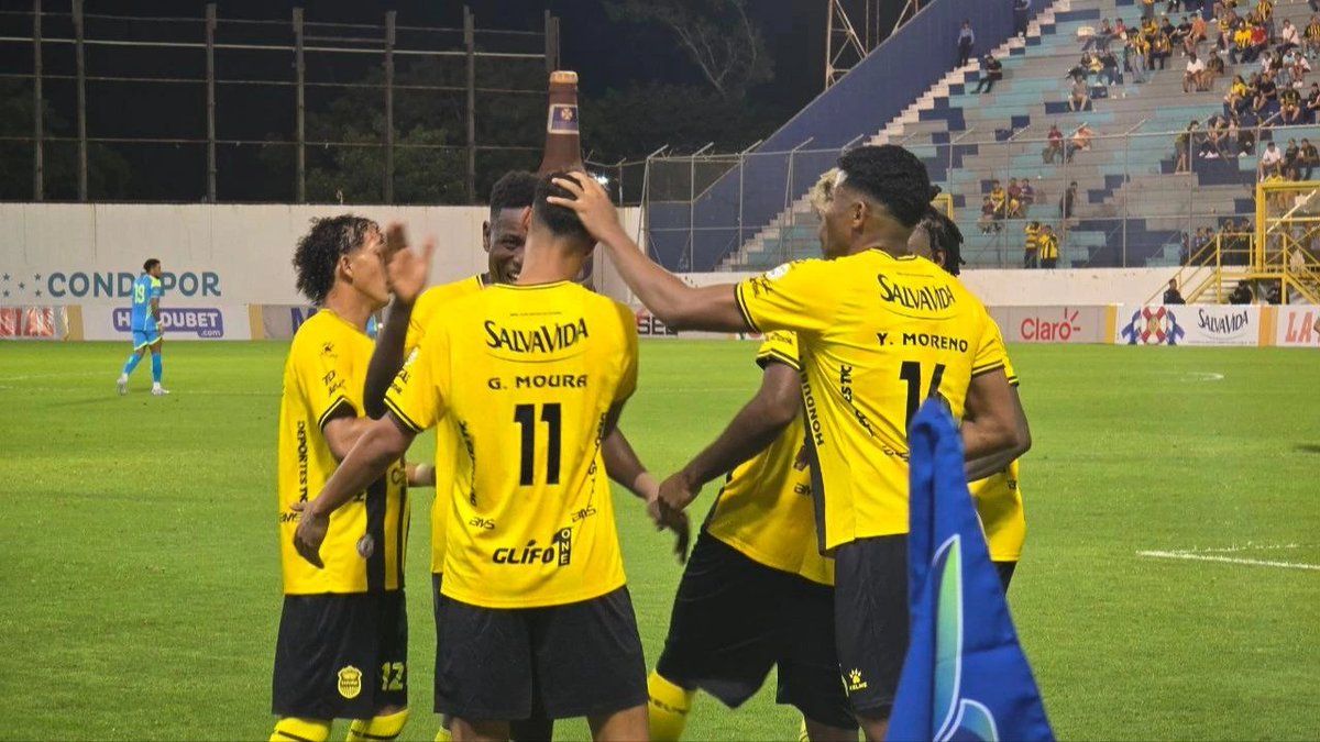 TSiHonduras's tweet image. 🔴⚽ Real España derrota 4-1 al Olancho FC y suma sus primeros tres puntos del Torneo. Lea todos los detalles 👉 tunota.com/deportes/real-…