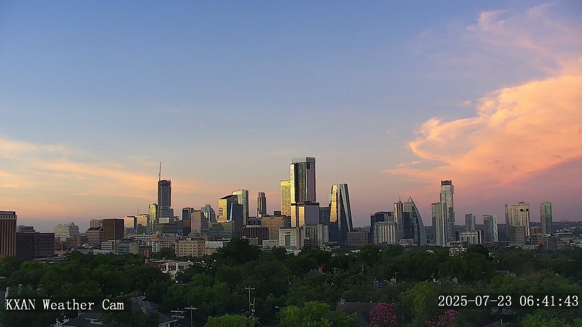 tommyhousewx's tweet image. Good morning, Austin! Vibrant clouds captured on our weather camera. Have a great day!