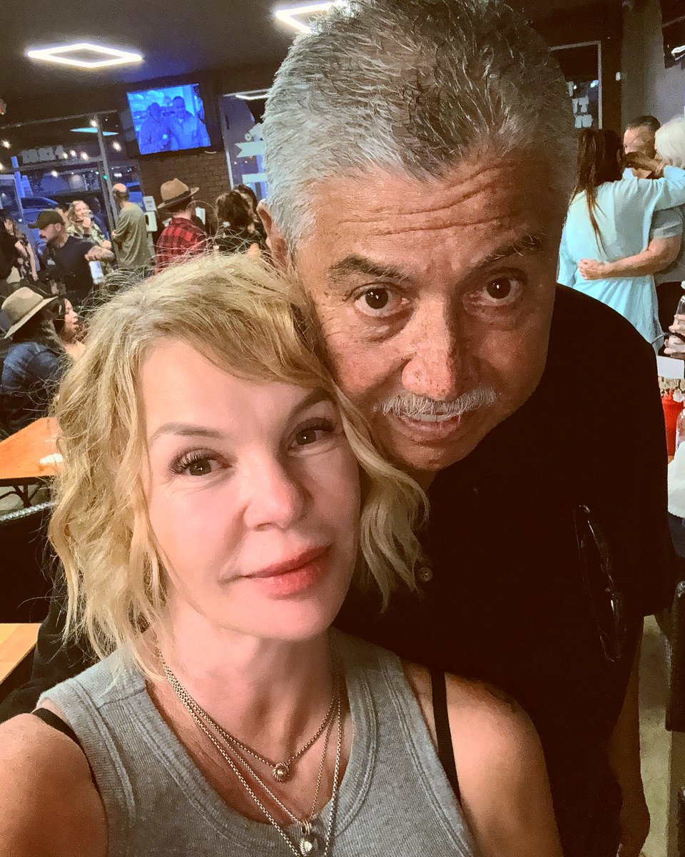 cecewoodsmedia's tweet image. Last night LEGENDARY LASD Homicide detective @realgilcarrillo tracked me down at @sheriffvillanueva33 announcement of his run for 2026 Sheriff of LA County to commend me for my work. I was already in fan-girl mode watching him speak and here he was telling me it was an honor to…