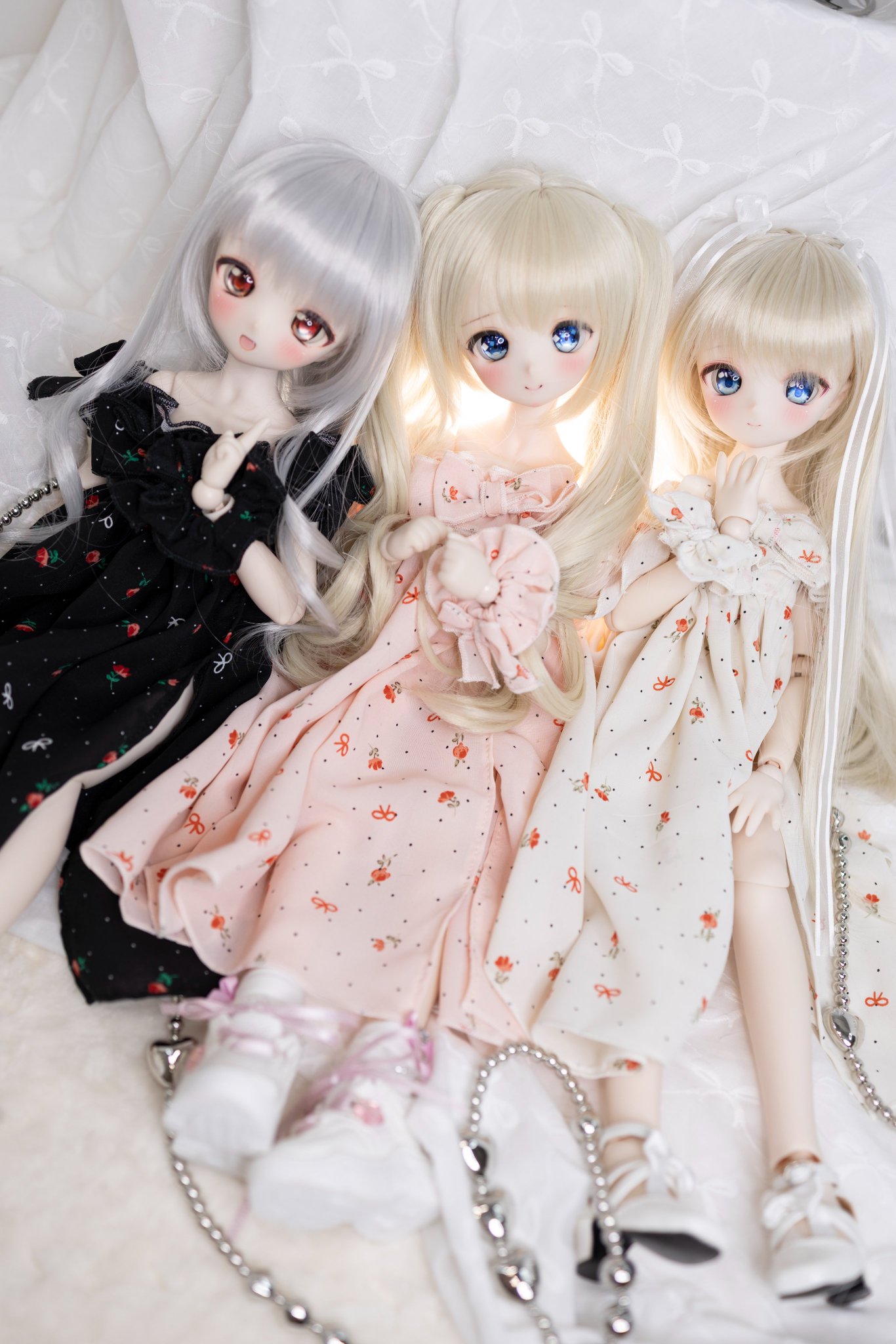 韓国　人気！（R005）バービードール　白いワンピース Amazon.co.jp: バービー(Barbie) バービー65​ ファッショニスタ