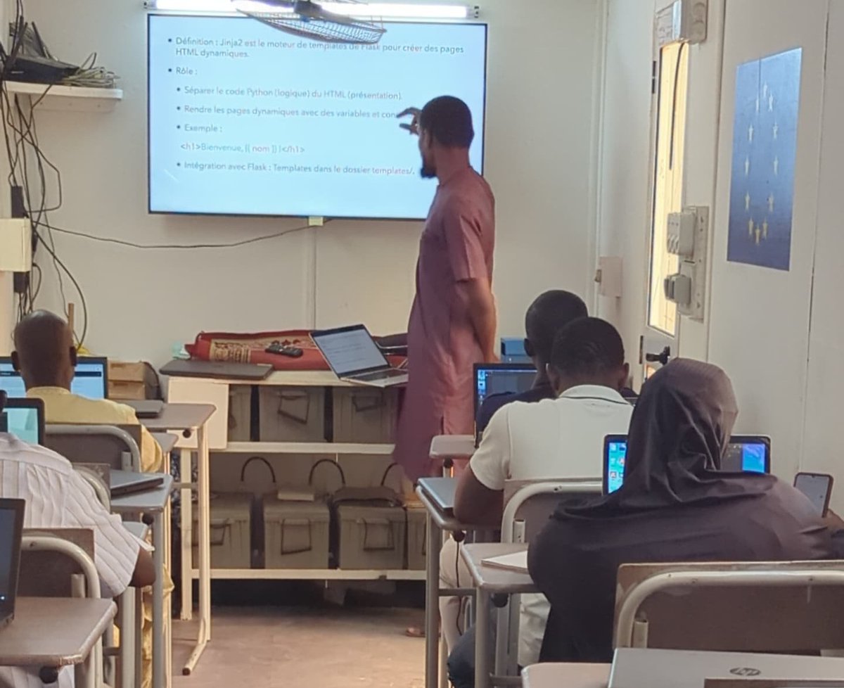 PythonNiger's tweet image. Free Python Flask workshop is ongoing in Maradi Niger.