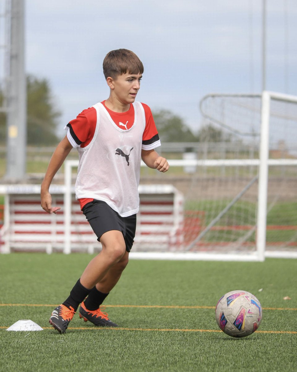 Seguimos entrenando en el #CampusMareo – Central Lechera Asturiana 🏃🏻‍♂️.