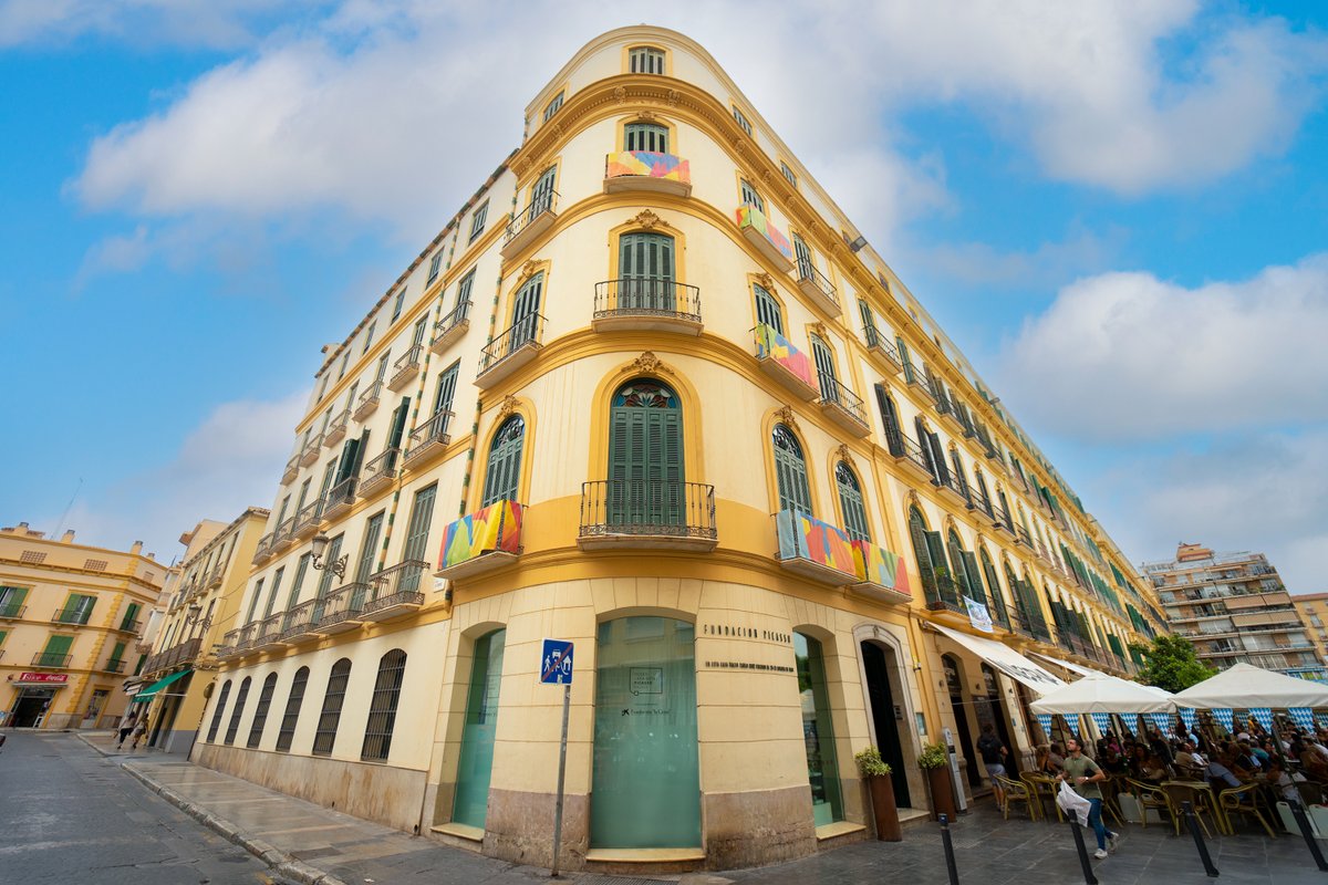 turismodemalaga's tweet image. 😀 Recuerda que esta tarde puedes visitar con entrada libre @CnatalPicasso, @cpompidoumalaga, @thyssenmalaga y @museorusomalaga. 

Más info en nuestra web: 👉visita.malaga.eu/es/que-ver-y-h… 

#MalagaTurismo