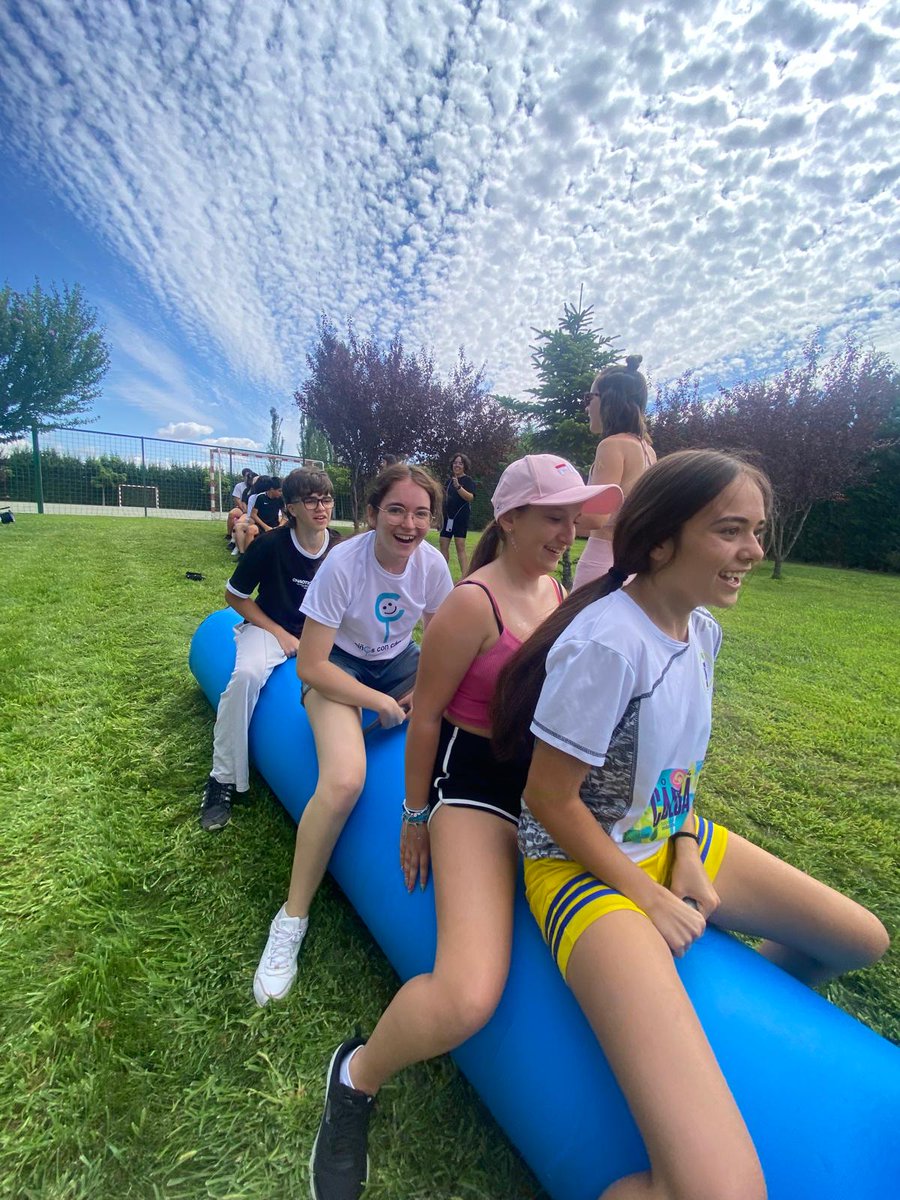 aspanoa's tweet image. ¡Pero qué bien lo están pasando nuestros adolescentes en Almudévar! 😍
Están siendo unos días llenos de actividades, risas y buenos momentos. No hay mejor forma de disfrutar el verano que rodeados de amigos y experiencias que marcan☀️
¡Diversión en estado puro en Almudévar!🏡