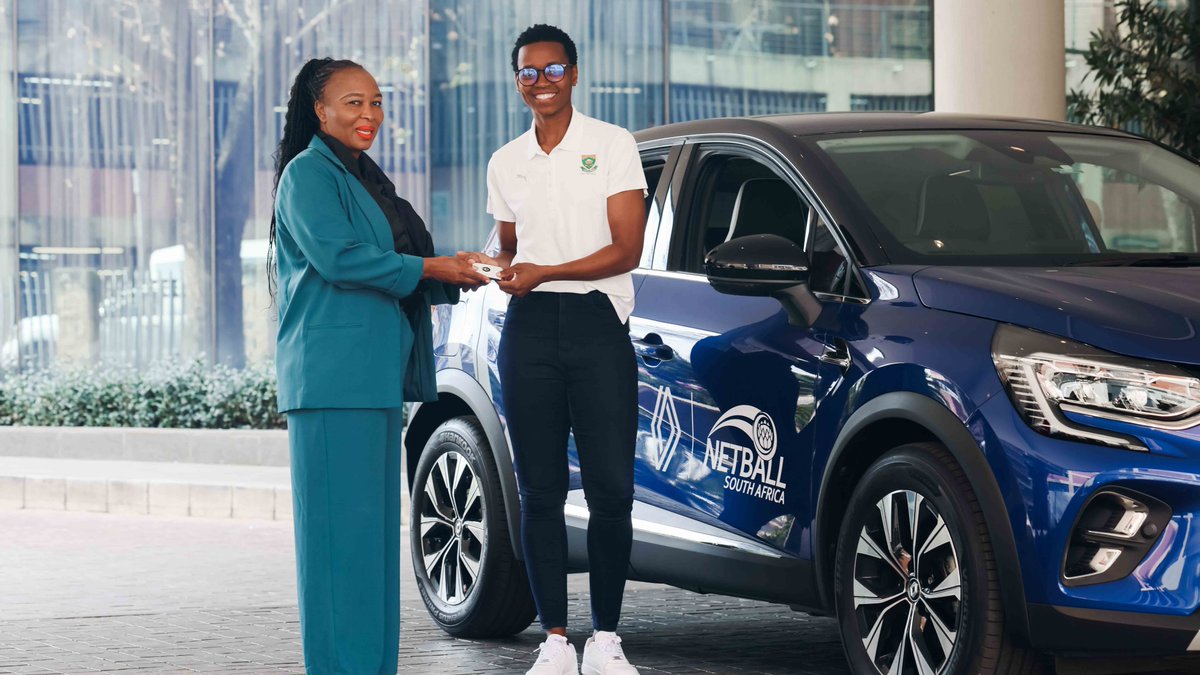 Netball_SA's tweet image. 🚗💚 Coach on the move!
@Renault_SA has backed SPAR Baby Proteas Head Coach Precious Mthembu with a new ride on the #RoadToGibraltar.
🗣️ “We’re proud to support netball’s growth in SA.” – Renault SA CEO, Shumani Tshifularo
#RenaultXNetballSA #SPARBabyProteas #NetballFamily