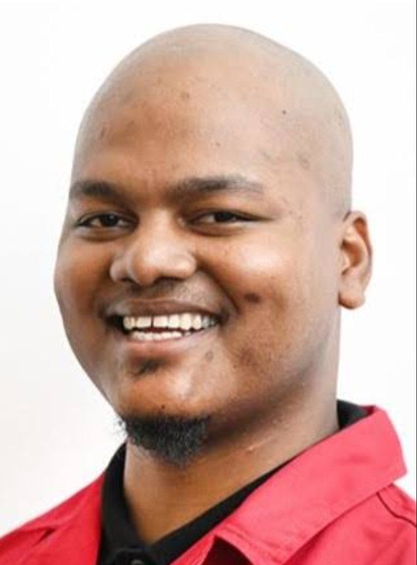 MDNnewss's tweet image. EFF MP Sihle Lonzi raised a point of order in Parliament, questioning whether Patriotic Alliance Chief Whip Marlon Daniels was with Deputy President Kenny Kunene when police found him at the home of the suspect arrested for DJ Sumbody’s murder.