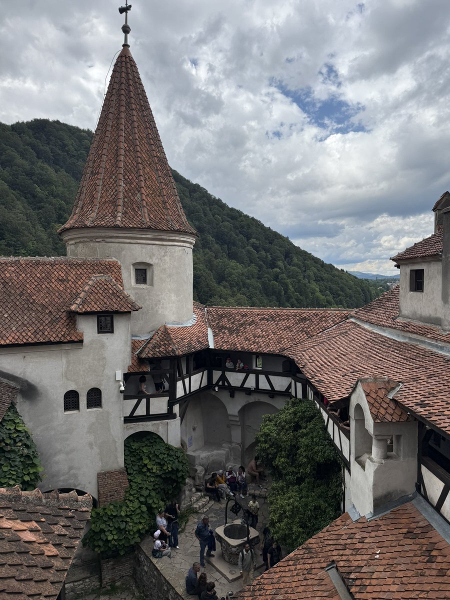 Un poco de lo guay que fue la semana pasada. 
Costa brava 🏝️ 🐣 
Rumanía 🇷🇴