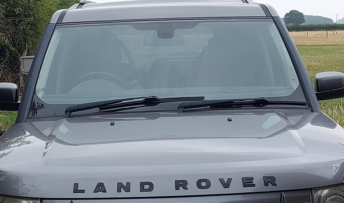 Goosey30111568's tweet image. She's been asleep since April 7th.
Parked up against a hedge.
Just put the key in, and she started first time.
I've really missed my baby.
She's having some TLC now.
We'll be back together really soon.
Bring it on!