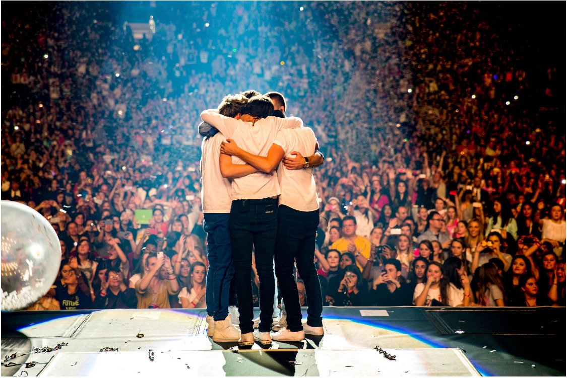 ElDagger28's tweet image. I&apos;m so glad that at least we&apos;re in this together. Sending love and hugs to every Directioner out there ❤️🫂
Stay strong, at least until the next anniversary when we’ll collectively cry all over again 😭
#WeAre1D