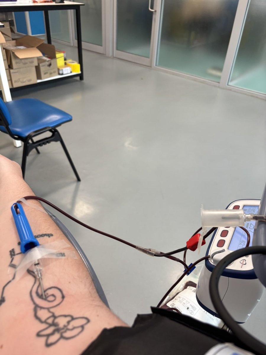 sansaenthusiast's tweet image. round 7 done !!! please donate blood if you can🫡😝 photos hidden for needles + blood