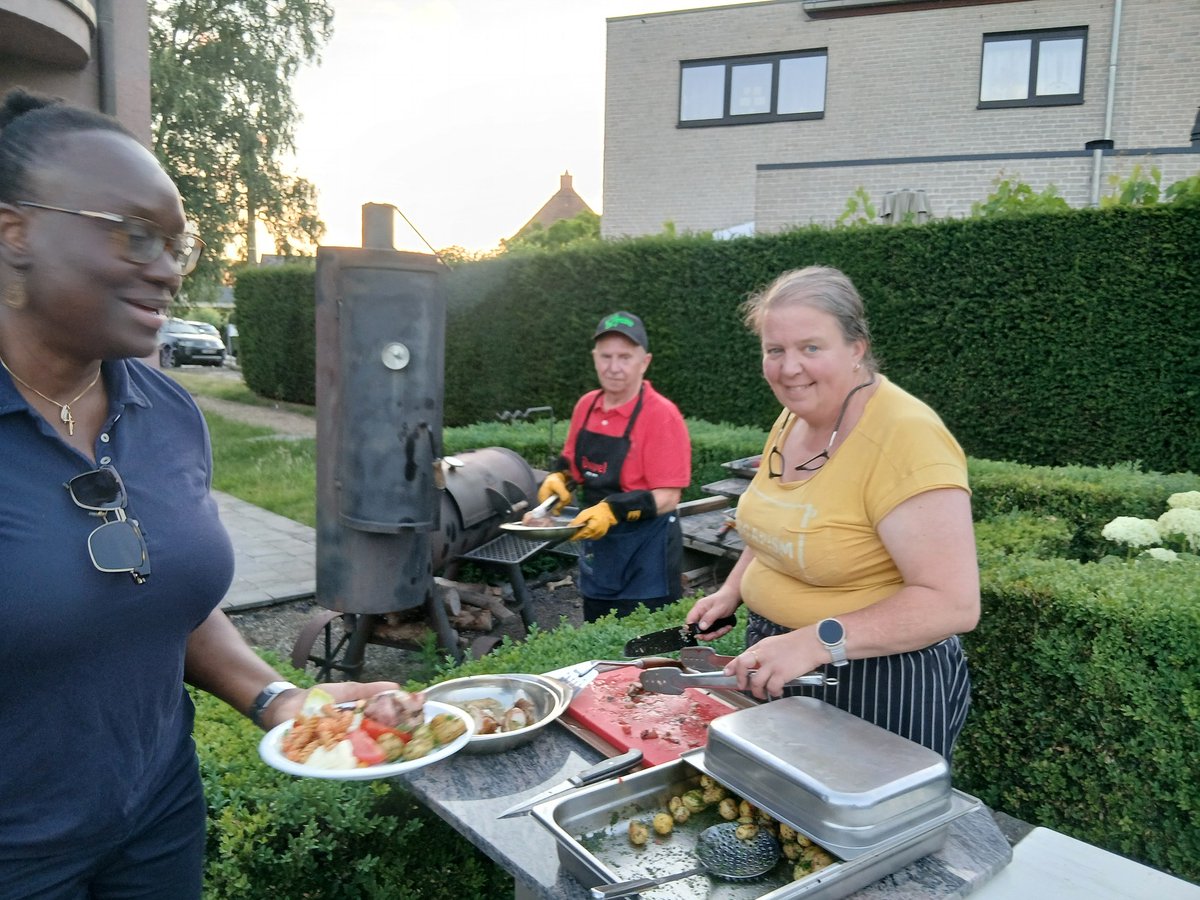 QueasoServices's tweet photo. We welcomed a large number of enthusiastic attendees to our Summer GetTogether, centered around the  theme "Working Smarter, Not Harder." 

Following the session, attendees gathered for a relaxed BBQ in a friendly and welcoming atmosphere.

#GetTogether #KnowledgeSharing #BBQtime https://t.co/ybGD4jFtIu