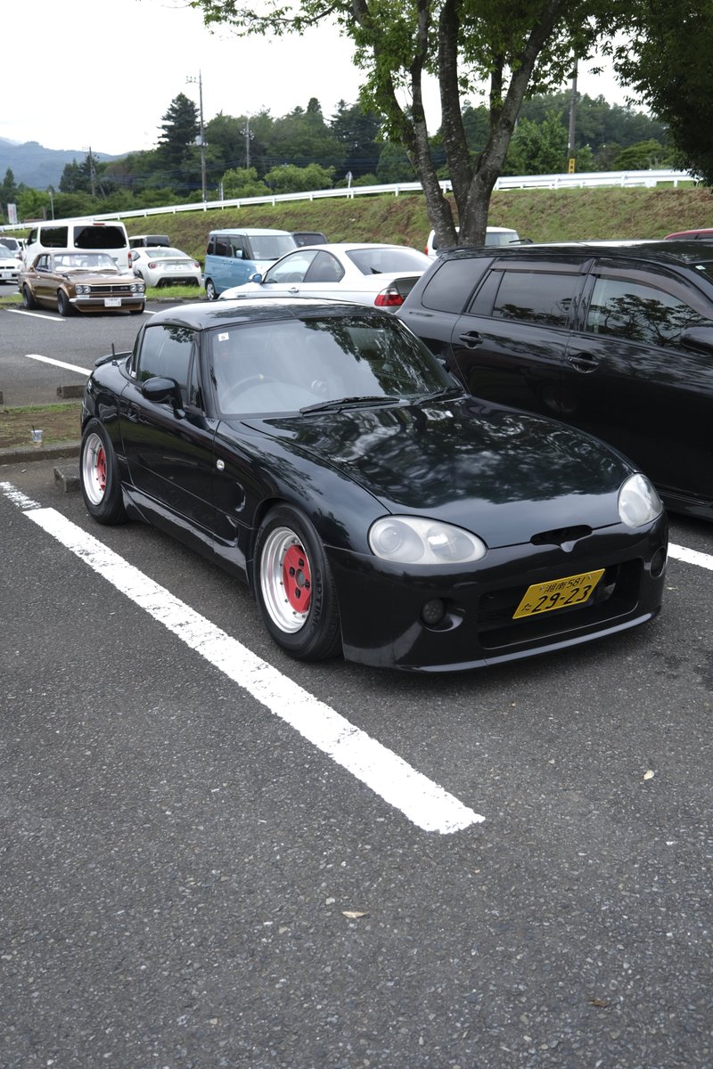 短絡的な思考なので降りるか悩んだらすぐ売りに出すし(優柔不断だから緩募)、買う時は当日に決める(後先考えない)