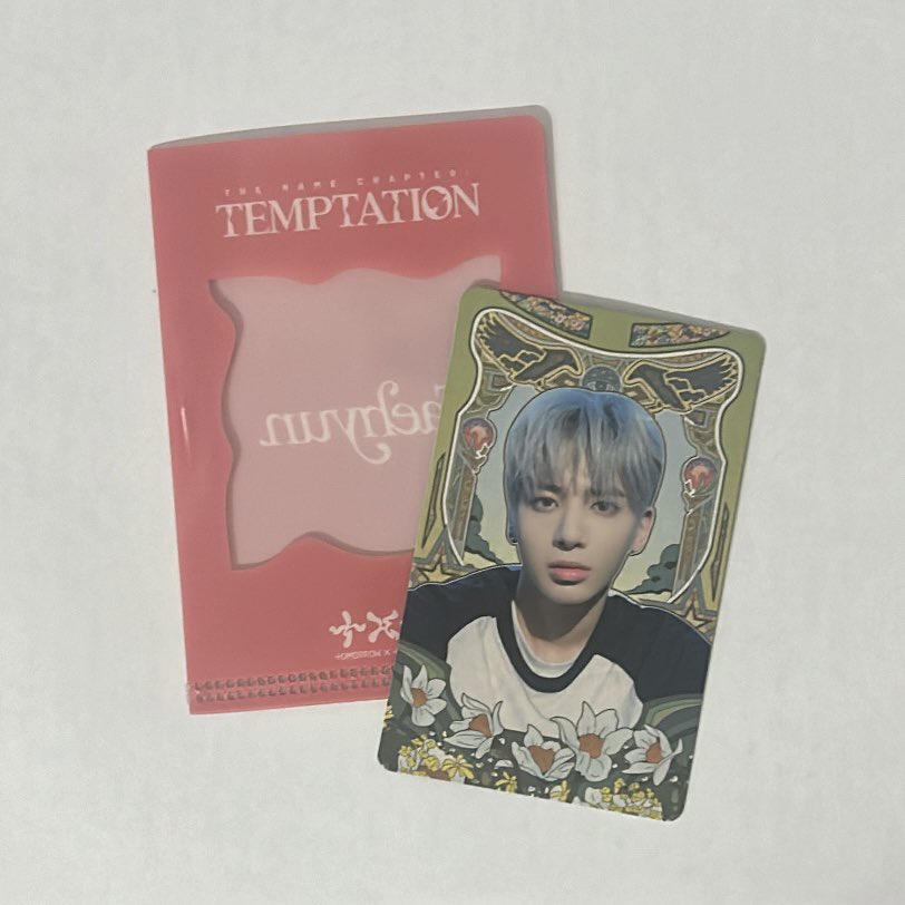 martellsart's tweet image. — 💌. feedback positivo para @tinycookies_ !!

todo o processo de compra foi super tranquilo e nem acredito q tenho mais um soob pra minha coleção!!

como disse o meu irmão, ele ainda veio bem acompanhado (vou fingir que não surtei quando vi o tyun), muito obrigada pela venda 🤍