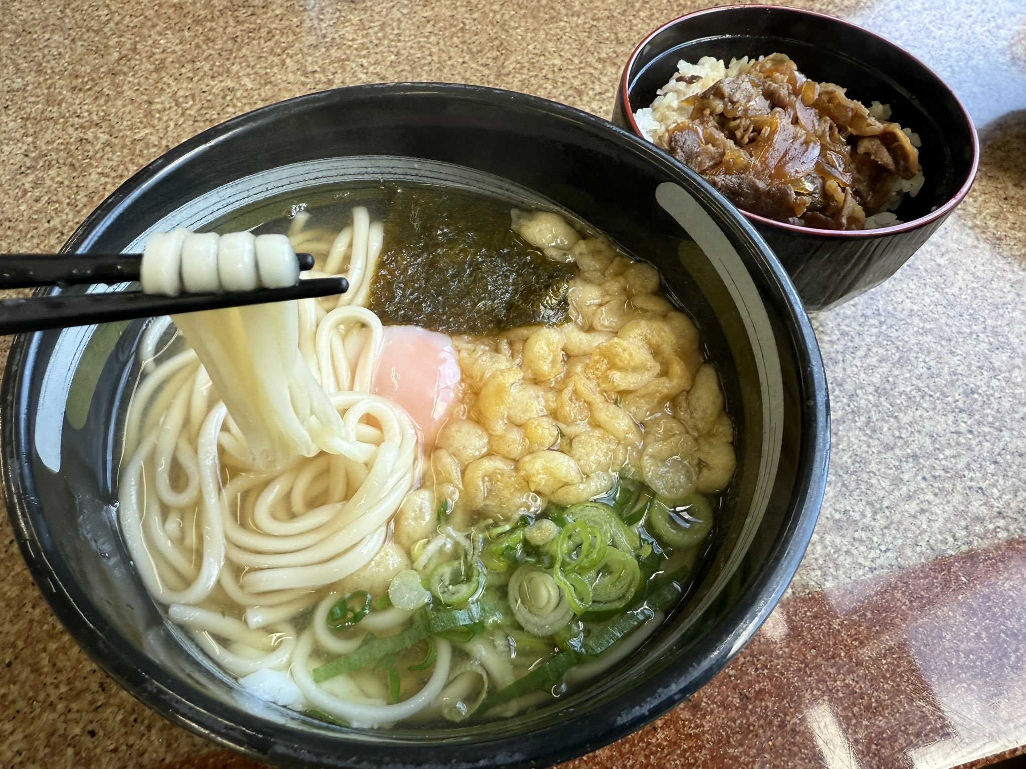 うどん様 讃岐麺一番 肉うどん | うどん | 家庭用冷凍食品ならテーブルマーク