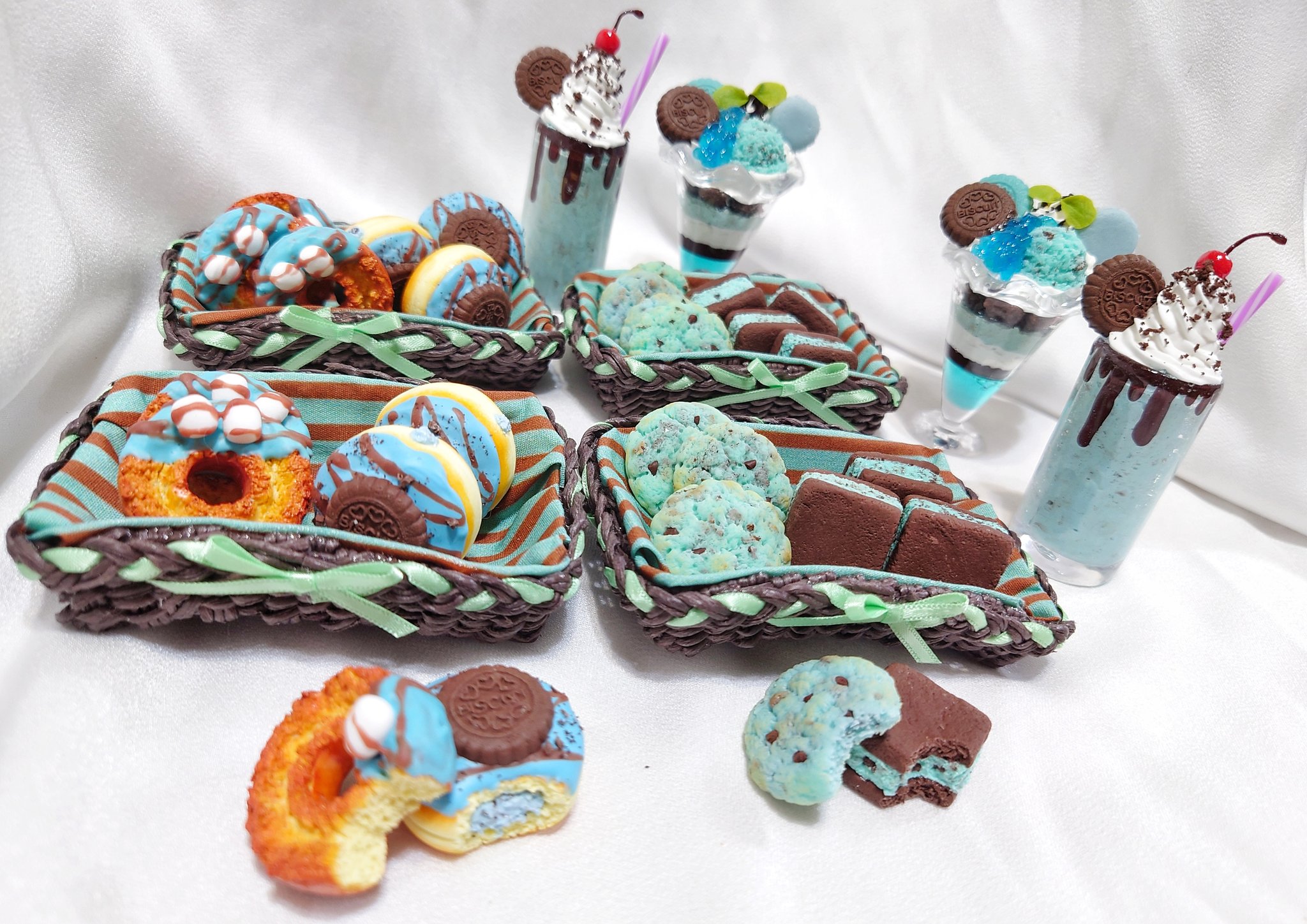 32センチ‼︎BIGなクレイジー☆チョコミントサンデー 食品サンプル