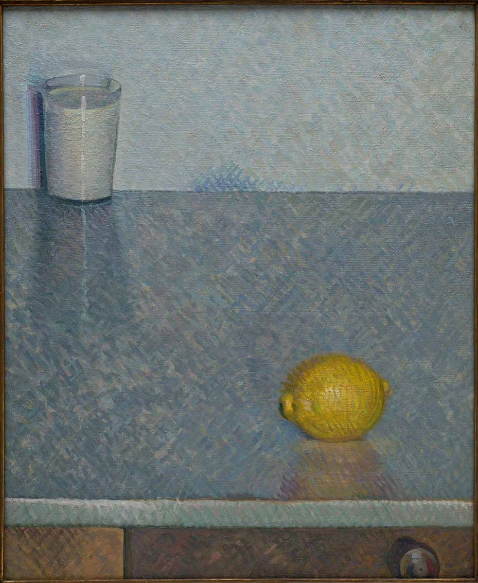 🖼️ El «Vas de llet i llimona» (1912) és una obra de la primera època pictòrica de Feliu Elias que pinta el quadre amb pinzellades curtes, rectes i juxtaposades. Elias es mostra en aquesta obra com un creador d’una austeritat extraordinària.

#MuseuMontserrat