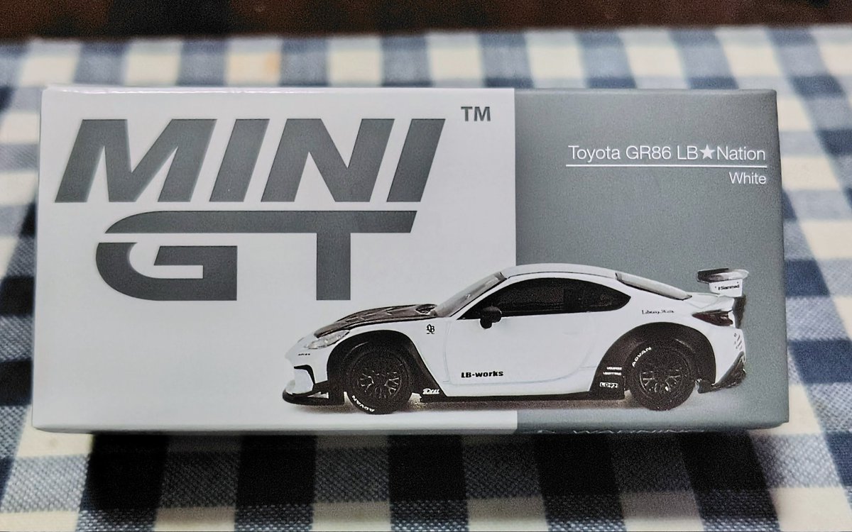 REV_PINK's tweet image. 前から気になっていた MINI GT の
Toyota GR86 LB★Nation
少しお高いですが
1/64Scaleでトミカとも合わせやすいので
コレクションに良いサイズです✌️