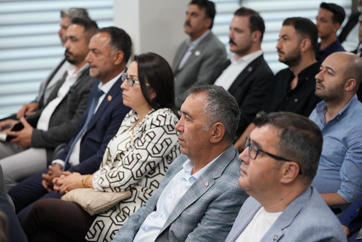 Genel Başkanımız Sayın Mustafa Destici, genel merkezimizde düzenlediği basın toplantısında ülke ve dünya gündemini değerlendirdi.

#BirliğinVeKardeşliğinKalesi 🇹🇷