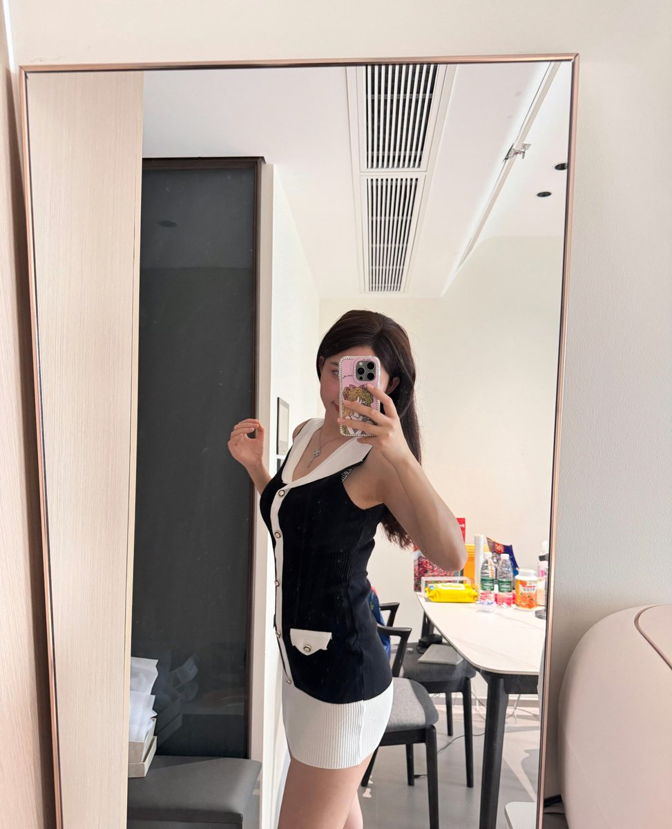 PLingsaaa's tweet image. Hey, just call me sis! 😊 Let's be friends!