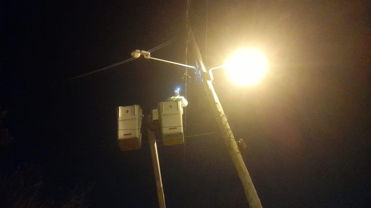 ¡Seguimos mejorando el alumbrado público en todo el partido de Escobar! Sólo en los últimos 30 días intervenimos 962 luminarias.  

Más info 👉🏽 acortar.link/tGXS6P