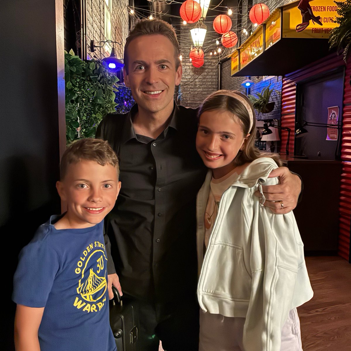 DanielBennettNY's tweet image. The only interactive concert that YOU create. Just wrapped another 'Little House' show at @TheAsylumNYC. My kids approve!
