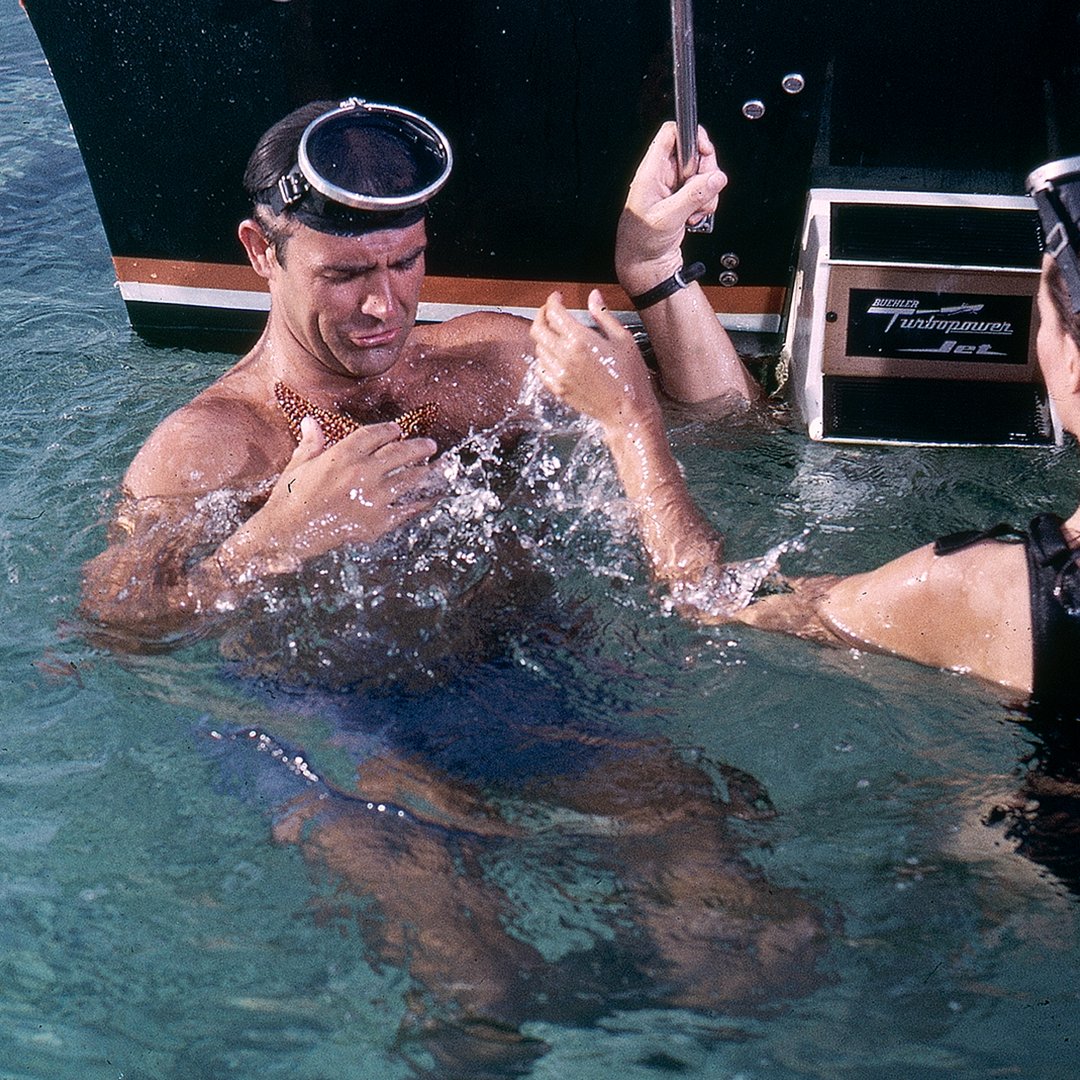 007's tweet image. Serving up some sun-soaked, sea-drenched THUNDERBALL moments to put you in the holiday mood.