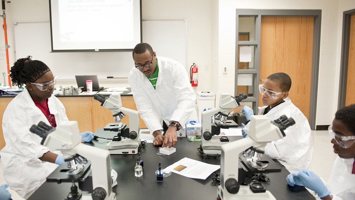 WSSURAMS's tweet image. It’s Way Back Winston Wednesday! 🐏
From the classroom to commencement and everything in between, the #WSSURamily has always defined excellence.
Which WSSU moment brings back memories for you?
#WSSU | #WSSUAlumni | #RamsTakeCharge | #WBWW