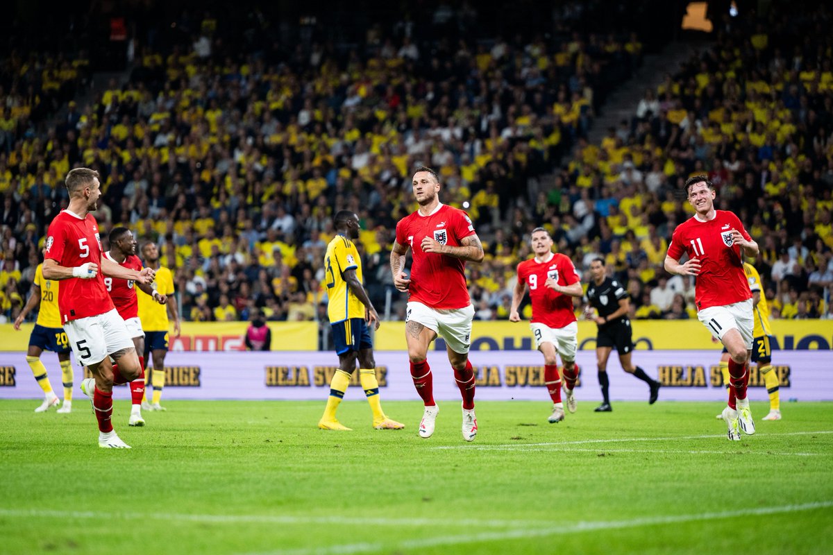 TransferSite's tweet photo. 🚨 Transfer Shockwave! 🚨
Zenit Saint Petersburg makes a bold $2.3M bid for Matko Miljevic's rights! 🌟 With 50% of the rights still in Miljevic's hands, will CA Huracán let their star shine in Europe? 🤔
#Zenit #MatkoMiljevic ⚽💼 https://t.co/ev2xPLrzoJ