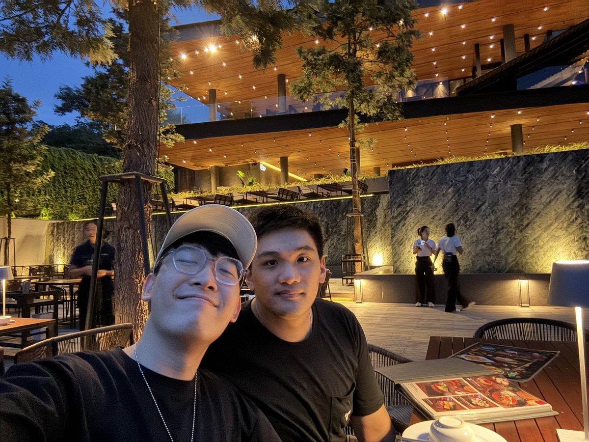 koda // deon 🔜 FWA (@kodakeijin) on Twitter photo heading home after an incredible month with <a href="/_sleepysaber/">jay @_sleepysaber 🇹🇭</a> !!!
to many more adventures with you my silly puppyyy i love you so muchhh heading home after an incredible month with <a href="/_sleepysaber/">jay @_sleepysaber 🇹🇭</a> !!!
to many more adventures with you my silly puppyyy i love you so muchhh
