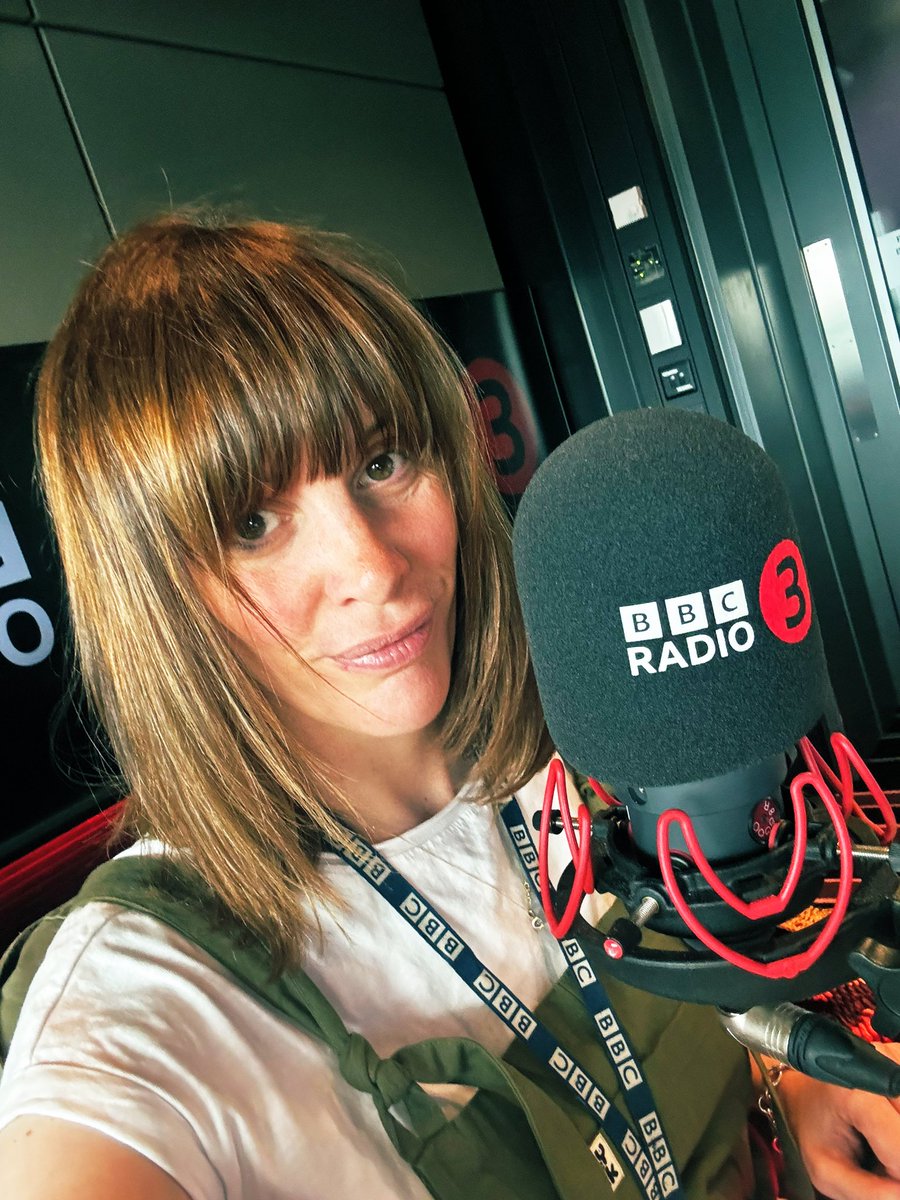 elizabethalker's tweet image. Off we go… @BBCRadio3 Classical Live kicks off today with a Shostakovich @bbcproms highlight. I also have New Generation artist @BeatriceRana with Ravel’s La Valse 💃, Samuel Barber’s violin concerto and Choral Evensong comes from Salisbury Cathedral.
Who’s with me ?