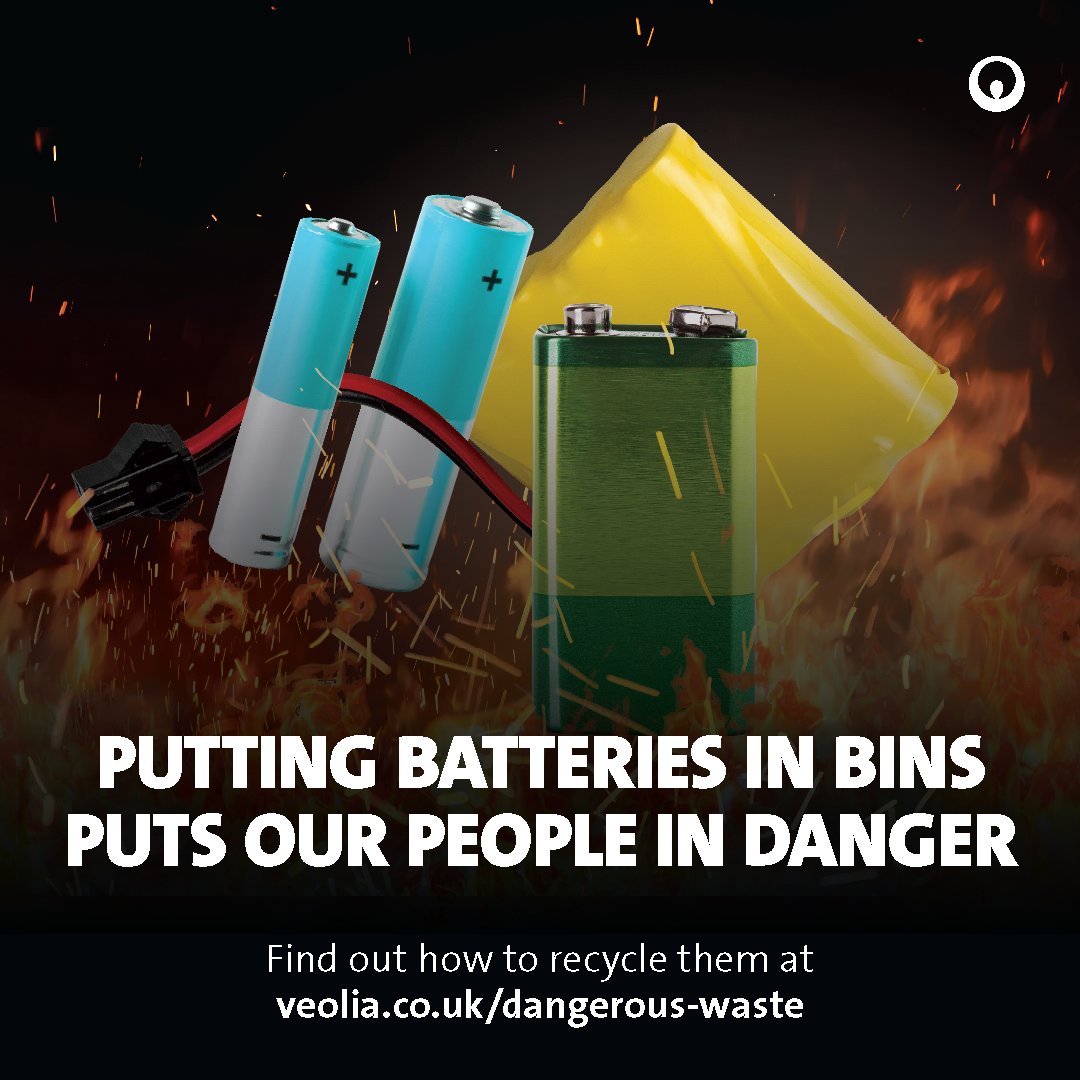 Batteries are a fire risk 🔥

Don’t trash them—separate by type and drop them in dedicated battery recycling bins ♻️  

Stay safe &amp; #RecycleRight: ow.ly/kJuU50WtOM2

#NoBinFires