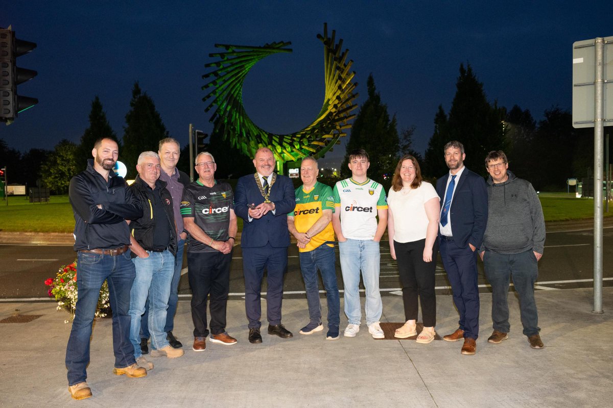 A new lighting system has been unveiled at the Polestar Art Monument at the Port Bridge Roundabout in Letterkenny—just in time to celebrate Donegal’s appearance in Sunday’s Senior Mens All-Ireland Football Final! 

Full details - donegalcoco.ie/en/news/2025/j…

#Donegal #YourCouncil