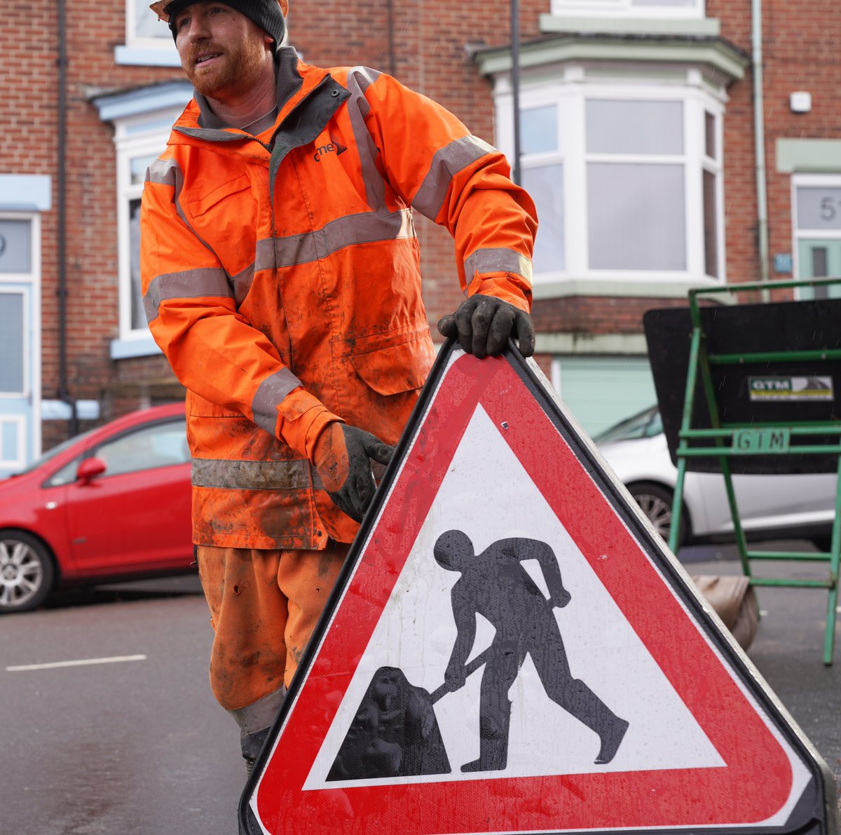 🚧 Footway &amp; bus stop improvements

Starting Mon 28 July, we’ll be carrying out works on Hampstead Avenue, including:
✅ New dropped kerb crossing
✅ Better drainage
✅ Improved bus stop layout
Works expected to last 5 days under 2-way temp lights
More: trafford.gov.uk/traffordroads