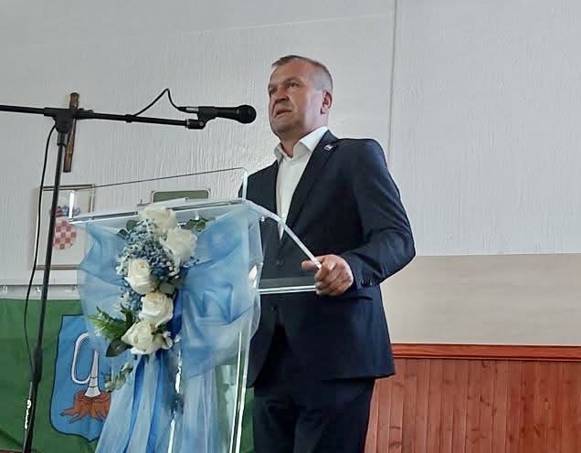 AStricak's tweet photo. Svečanom sjednicom Općinskog vijeća Općine #Breznica obilježena je središnja proslava Dana općine.
Investicije u provedbi iznose 2.582.000,00 €, a sve s ciljem unapređenja kvalitete života i na dobrobit svih mještana. VŽD županija i dalje će biti pouzdan partner ove Općine. https://t.co/9rSnLEfUYA